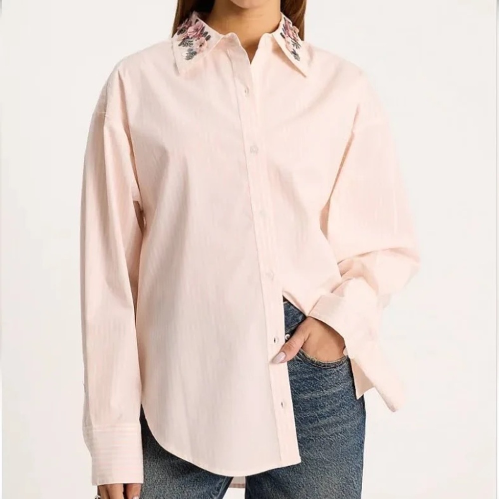 NWOT Express Boyfriend Portofino Embellished Floral Collar Shirt